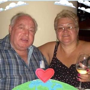 Meet your Posher, Gloria